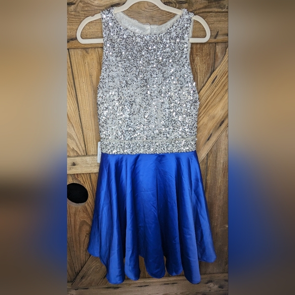 Tangfuti Dresses & Skirts - Tangfuti Cocktail Dress size 14 NWT Blue White Sequin Lined A-line Princess V-1